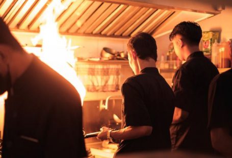 Decision-Making - Kitchen Crown When Cooking